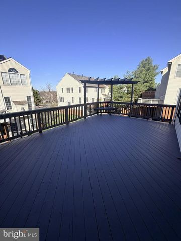 25834 KIRKWOOD SQ, Chantilly, VA 20152