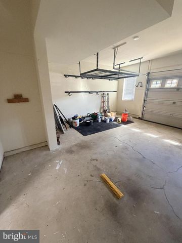 25834 KIRKWOOD SQ, Chantilly, VA 20152