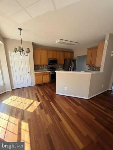 25834 KIRKWOOD SQ, Chantilly, VA 20152