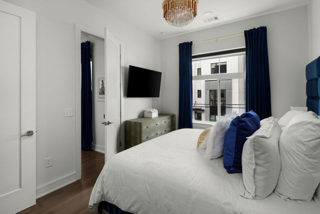 1125 10th Ave N Apt 211, Nashville, TN 37208