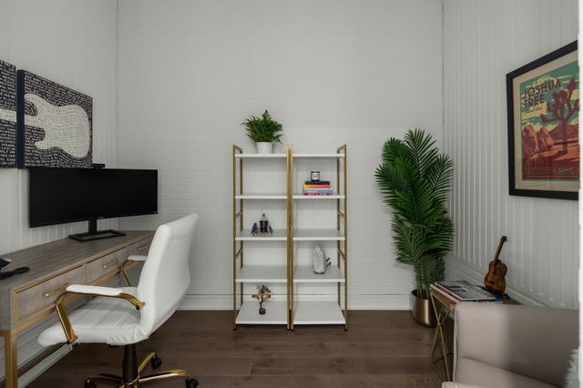 1125 10th Ave N Apt 211, Nashville, TN 37208