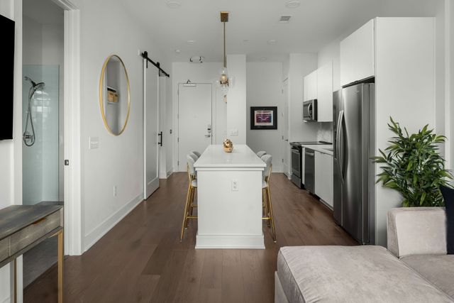 1125 10th Ave N Apt 211, Nashville, TN 37208