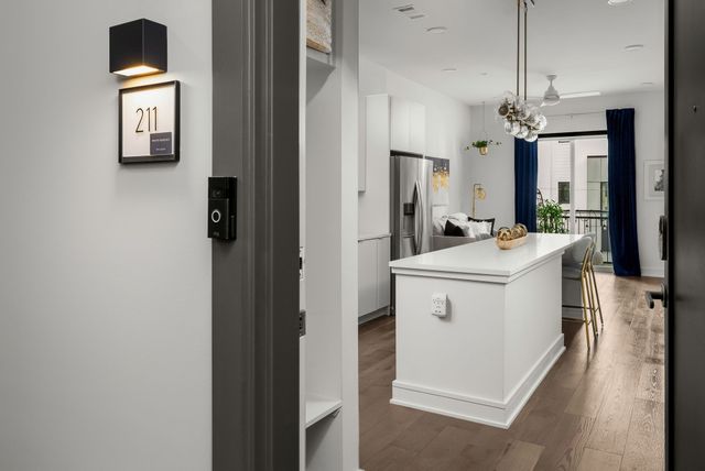 1125 10th Ave N Apt 211, Nashville, TN 37208