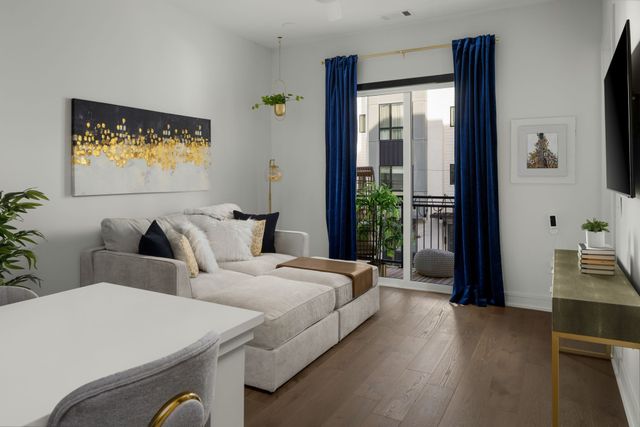 1125 10th Ave N Apt 211, Nashville, TN 37208