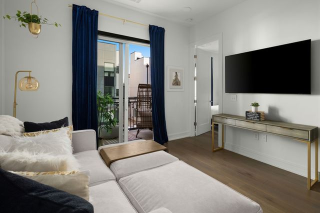 1125 10th Ave N Apt 211, Nashville, TN 37208