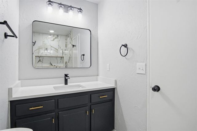 4904 Washington Square, Oklahoma City, OK 73135