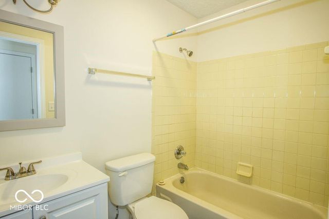 3281 Cherry Lake Lane, Indianapolis, IN 46235