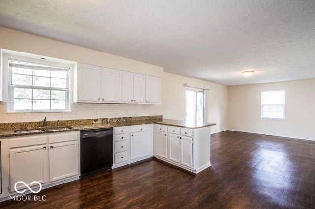 3281 Cherry Lake Lane, Indianapolis, IN 46235