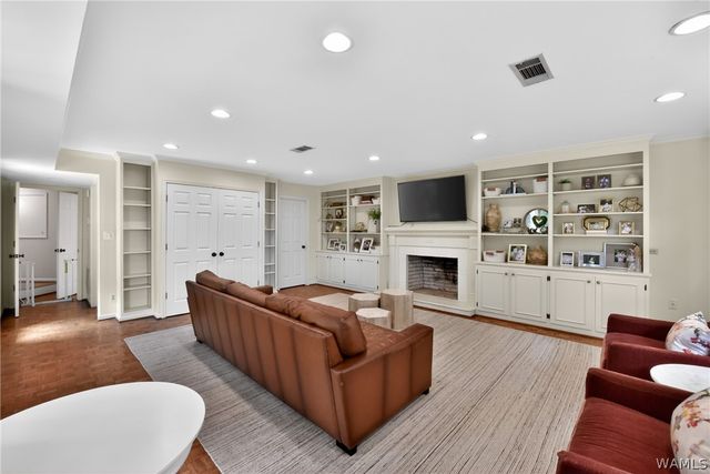 6 Buena, Tuscaloosa, AL 35404