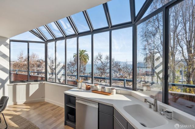 640 Davis Street 24, San Francisco, CA 94111