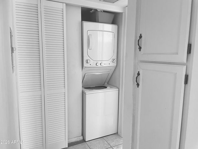 540 N MAY -- 2069, Mesa, AZ 85201