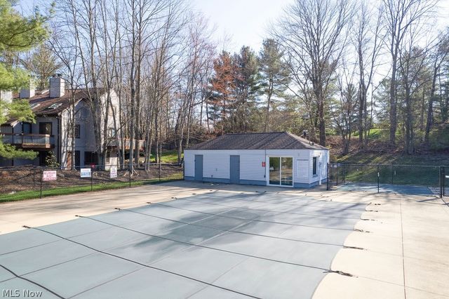 2110 Pinebrook Trail, Cuyahoga Falls, OH 44223