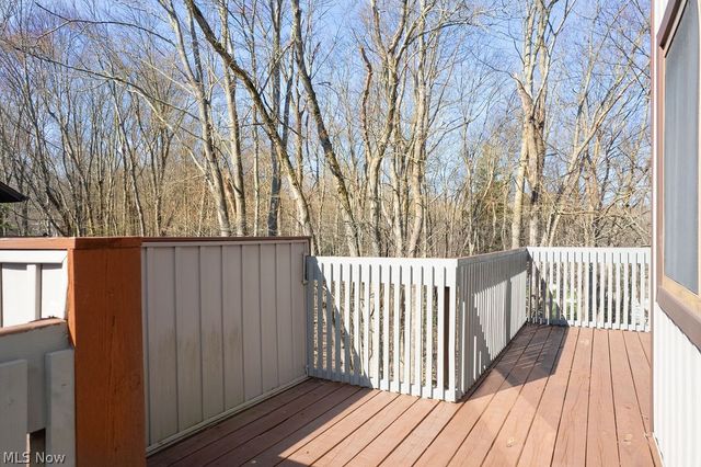 2110 Pinebrook Trail, Cuyahoga Falls, OH 44223