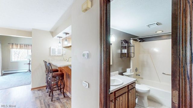 2110 Pinebrook Trail, Cuyahoga Falls, OH 44223
