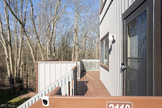 2110 Pinebrook Trail, Cuyahoga Falls, OH 44223