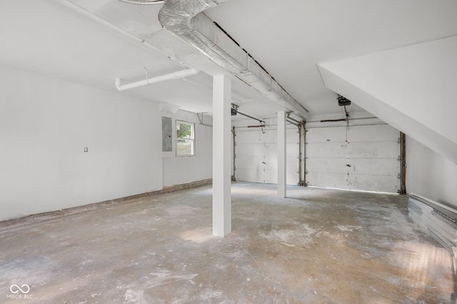 9550 N Delaware Street, Indianapolis, IN 46240
