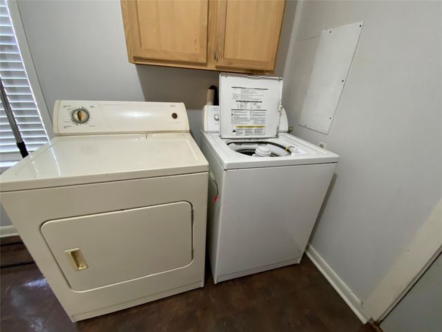 3527 S State Highway 71, El Campo, TX 77437