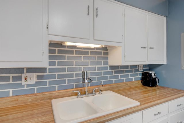 1044 Vanderburgh Avenue, Evansville, IN 47711