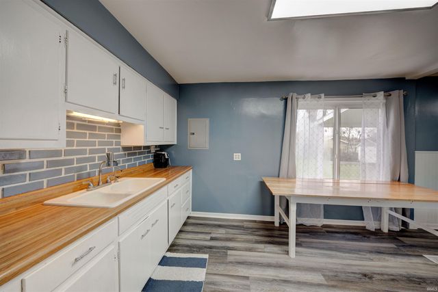 1044 Vanderburgh Avenue, Evansville, IN 47711