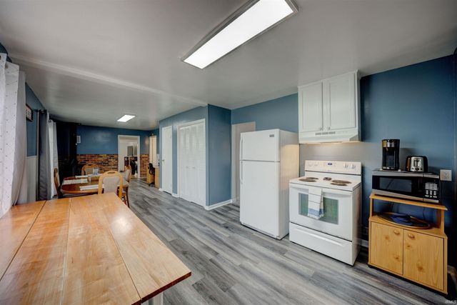 1044 Vanderburgh Avenue, Evansville, IN 47711