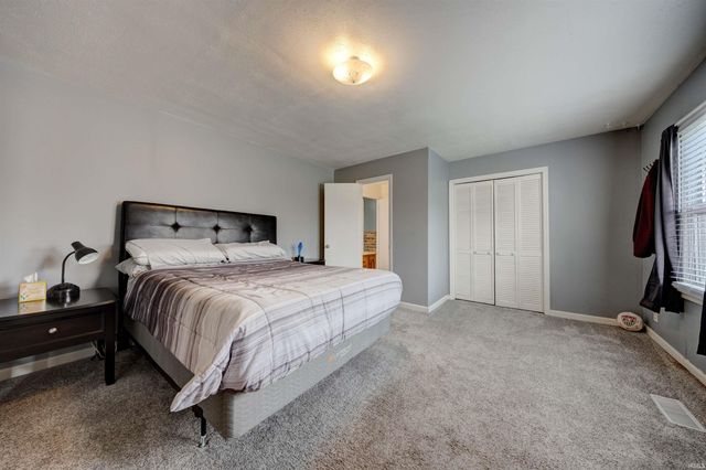 1044 Vanderburgh Avenue, Evansville, IN 47711