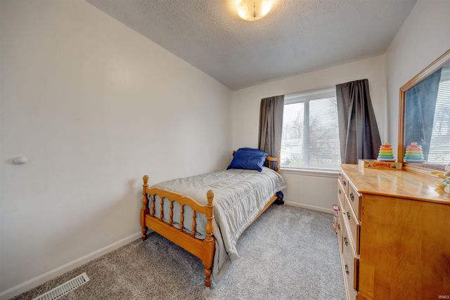 1044 Vanderburgh Avenue, Evansville, IN 47711