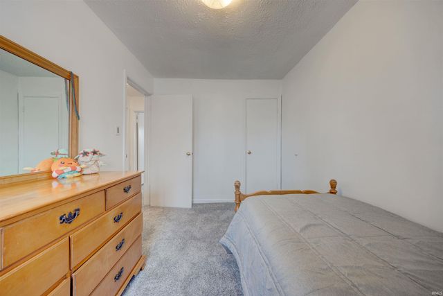 1044 Vanderburgh Avenue, Evansville, IN 47711