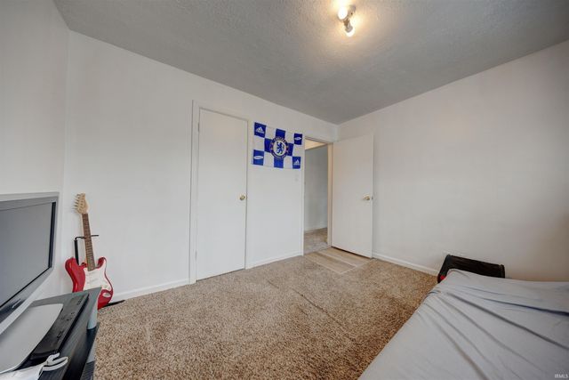 1044 Vanderburgh Avenue, Evansville, IN 47711