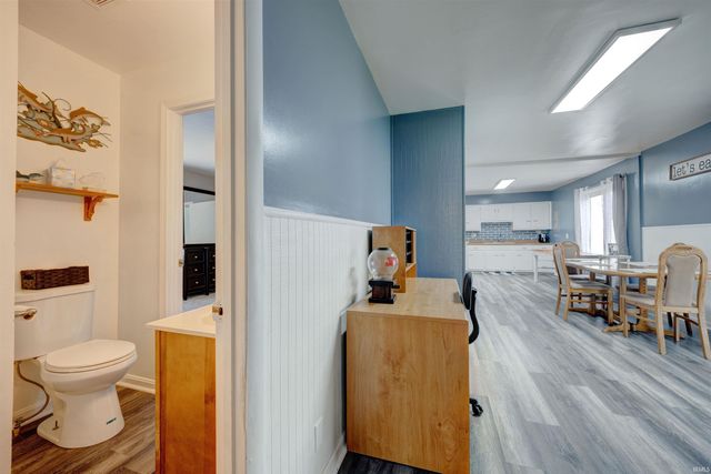 1044 Vanderburgh Avenue, Evansville, IN 47711