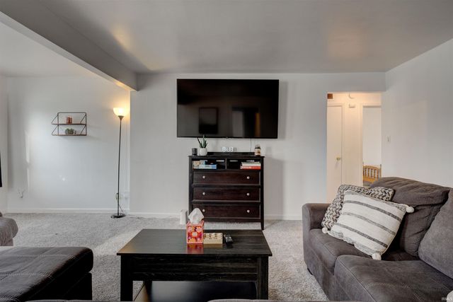 1044 Vanderburgh Avenue, Evansville, IN 47711