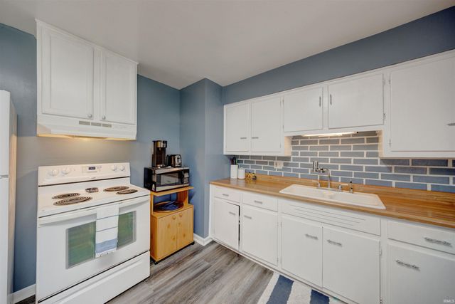 1044 Vanderburgh Avenue, Evansville, IN 47711