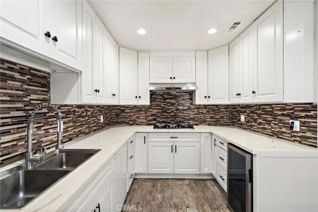 25842 Via Lomas, Laguna Hills, CA 92653