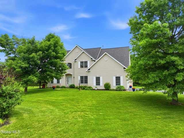 12 Bridget Circle, Colonie, NY 12047