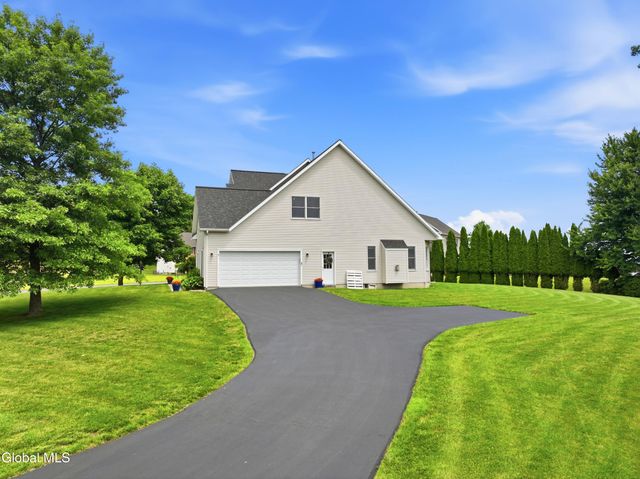 12 Bridget Circle, Colonie, NY 12047