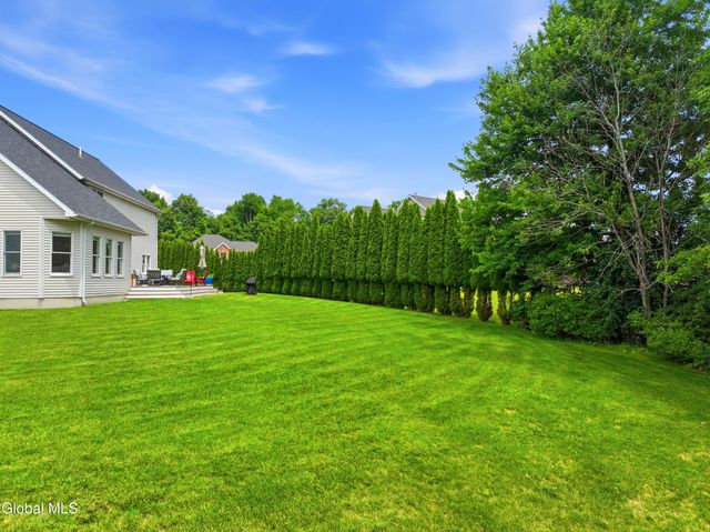 12 Bridget Circle, Colonie, NY 12047