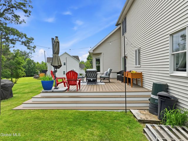 12 Bridget Circle, Colonie, NY 12047