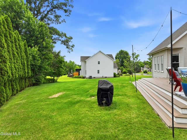 12 Bridget Circle, Colonie, NY 12047