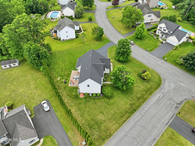 12 Bridget Circle, Colonie, NY 12047