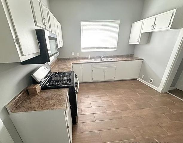 1589 E MCLEMORE AVE, Memphis, TN 38106