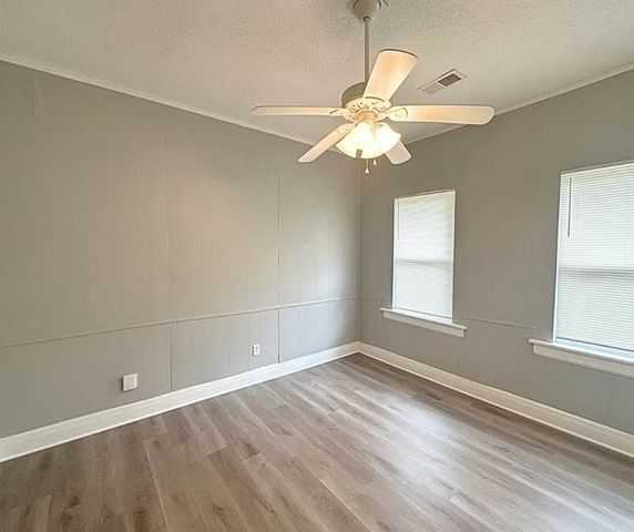 1589 E MCLEMORE AVE, Memphis, TN 38106