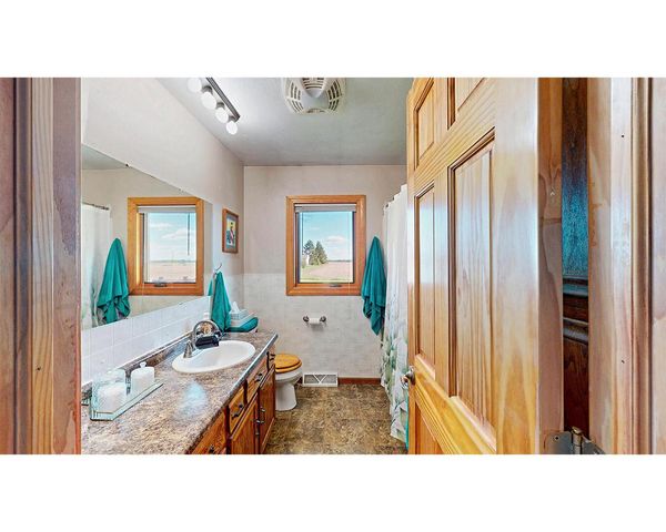 203 W Linden STREET, Abbotsford, WI 54405