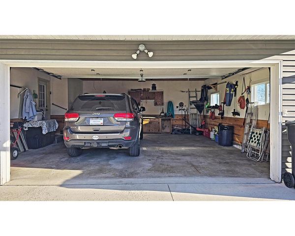203 W Linden STREET, Abbotsford, WI 54405