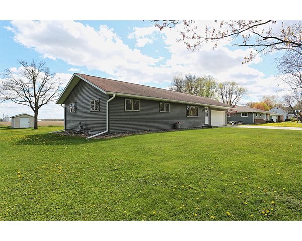 203 W Linden STREET, Abbotsford, WI 54405