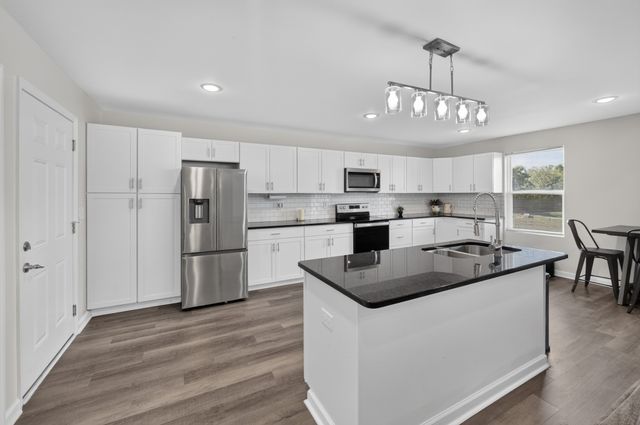 234 Horton Ln, Lafayette, TN 37083