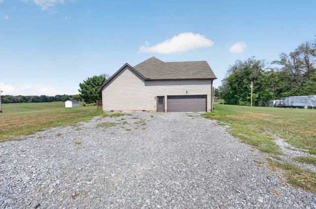 234 Horton Ln, Lafayette, TN 37083