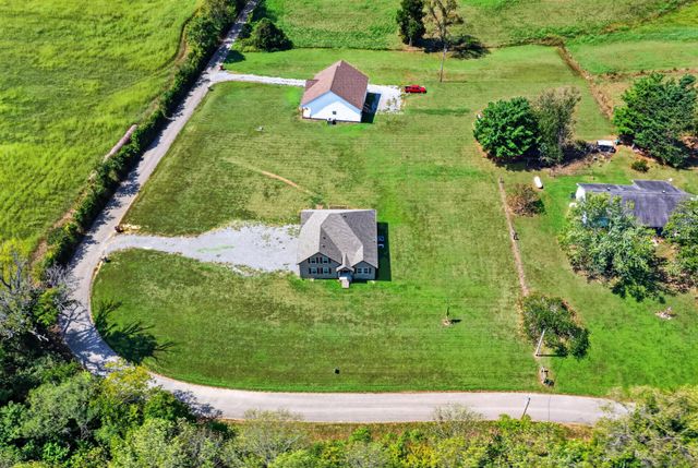 234 Horton Ln, Lafayette, TN 37083