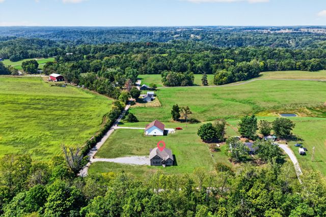234 Horton Ln, Lafayette, TN 37083