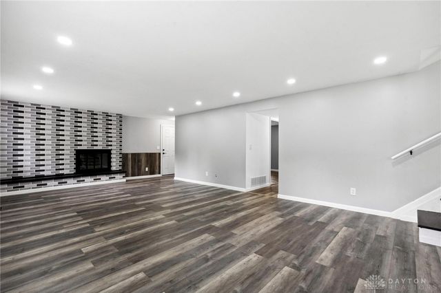 870 E Whipp Road, Dayton, OH 45459