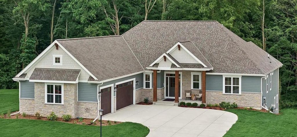 N51W18847 Quietwood DRIVE, Menomonee Falls, WI 53051