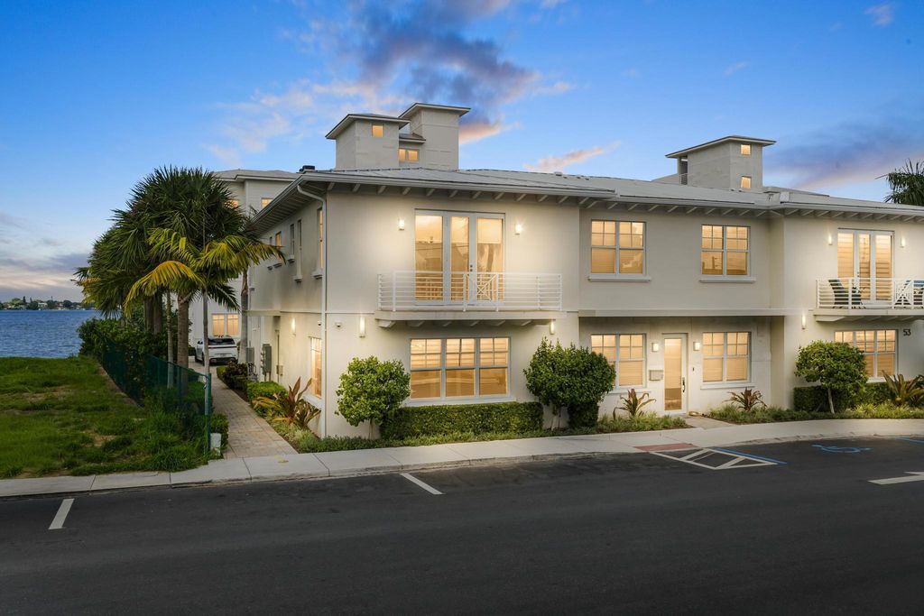 53 SE Seminole Street A, Stuart, FL 34994